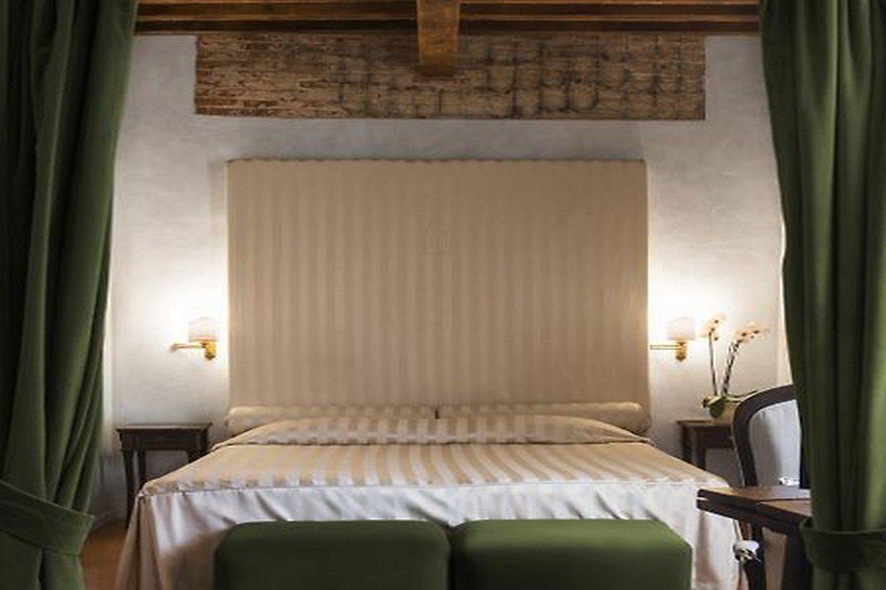 Hotel Relais Dell'Orologio Pisa Exteriör bild