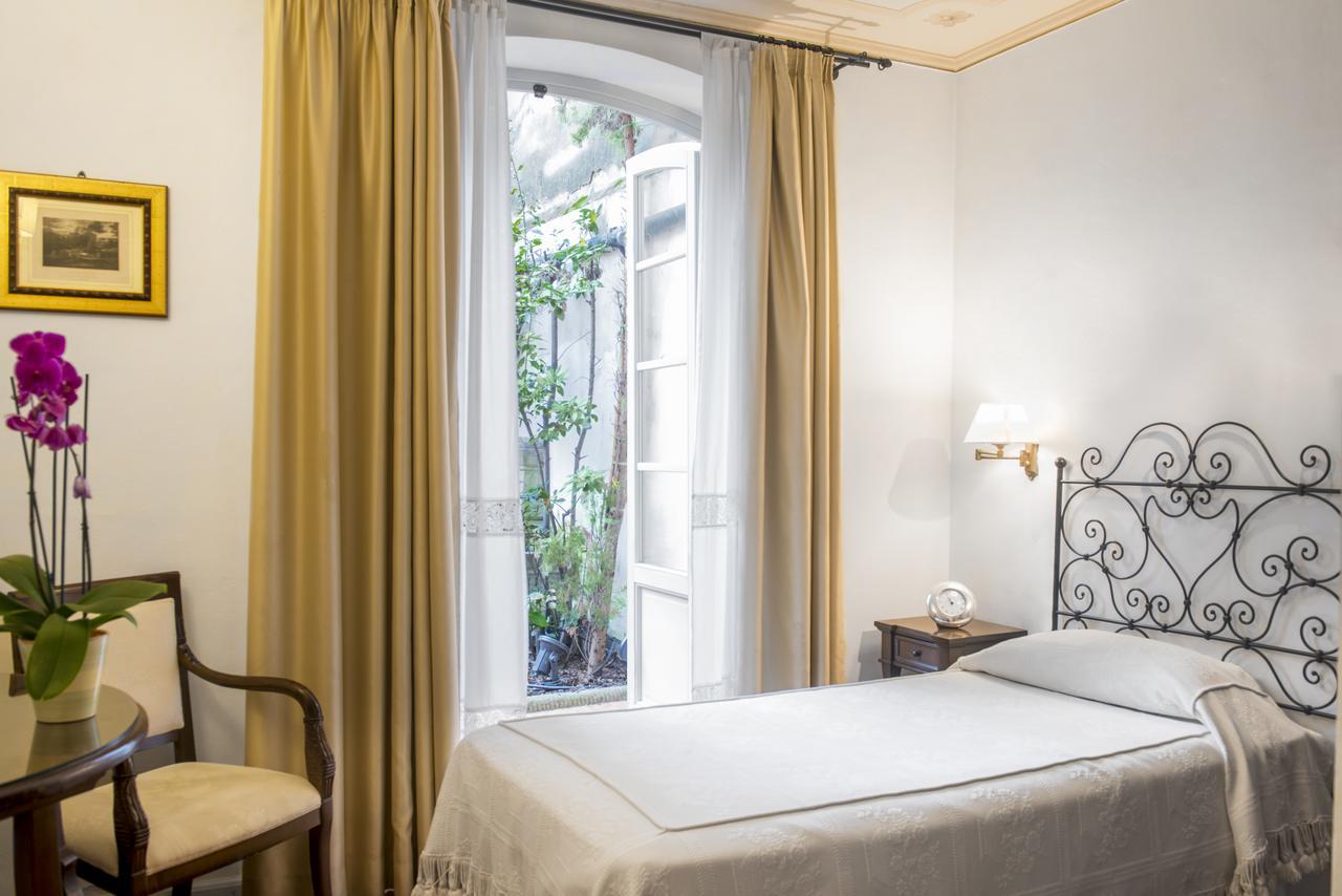 Hotel Relais Dell'Orologio Pisa Exteriör bild