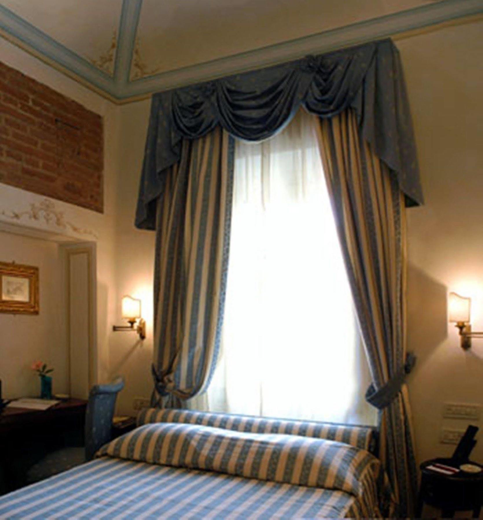 Hotel Relais Dell'Orologio Pisa Exteriör bild