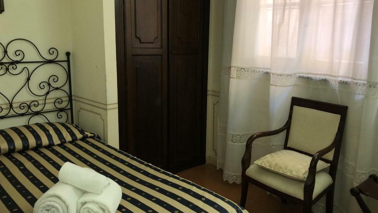 Hotel Relais Dell'Orologio Pisa Exteriör bild